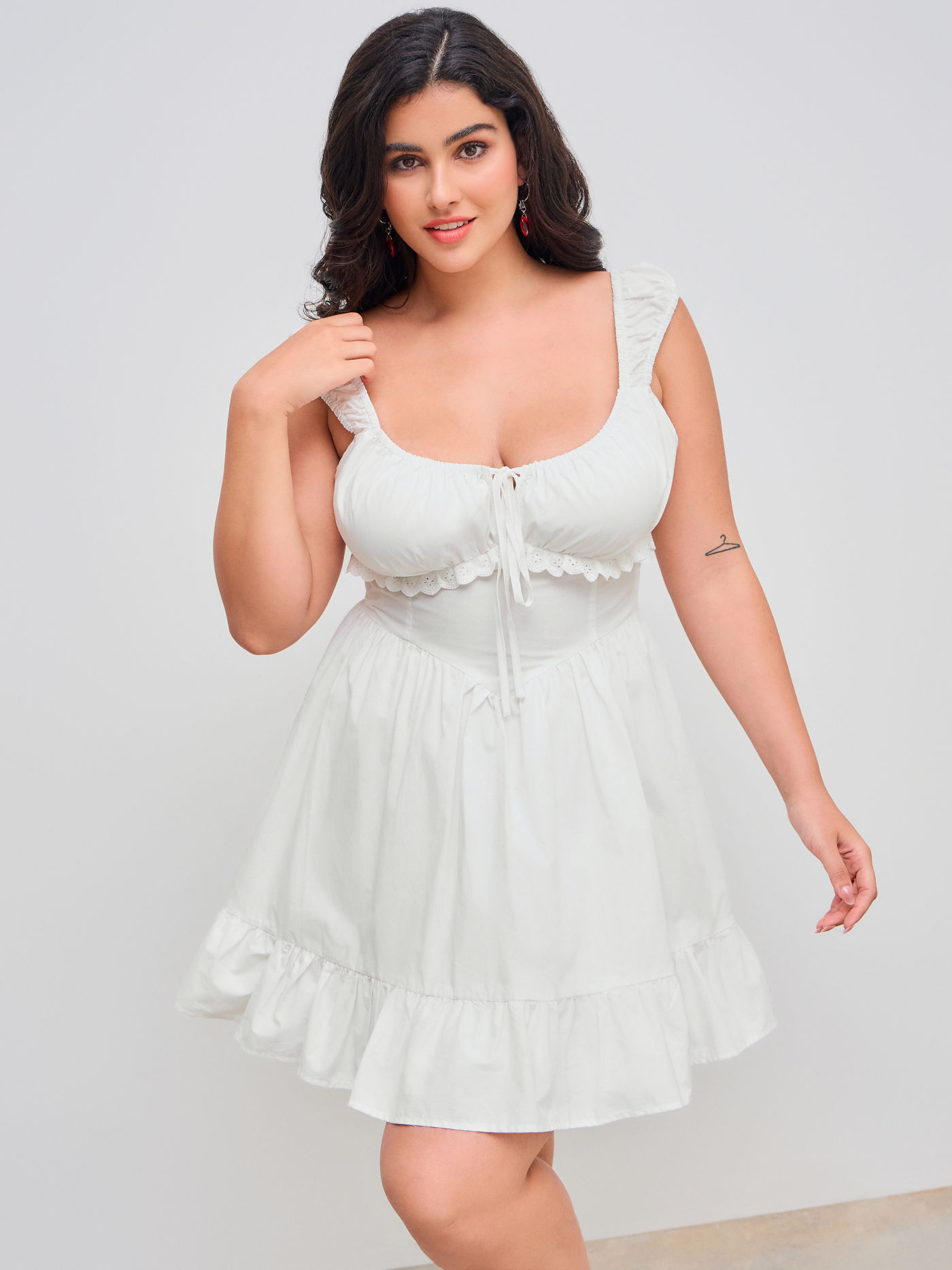 100% Cotton Sweetheart Neckline Solid Knotted Corset Shirred Broderie Anglaise Trim Mini Dress Curve & Plus