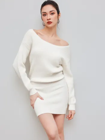 Knit Boat Neckline Solid 	Long Sleeve Mini Dress