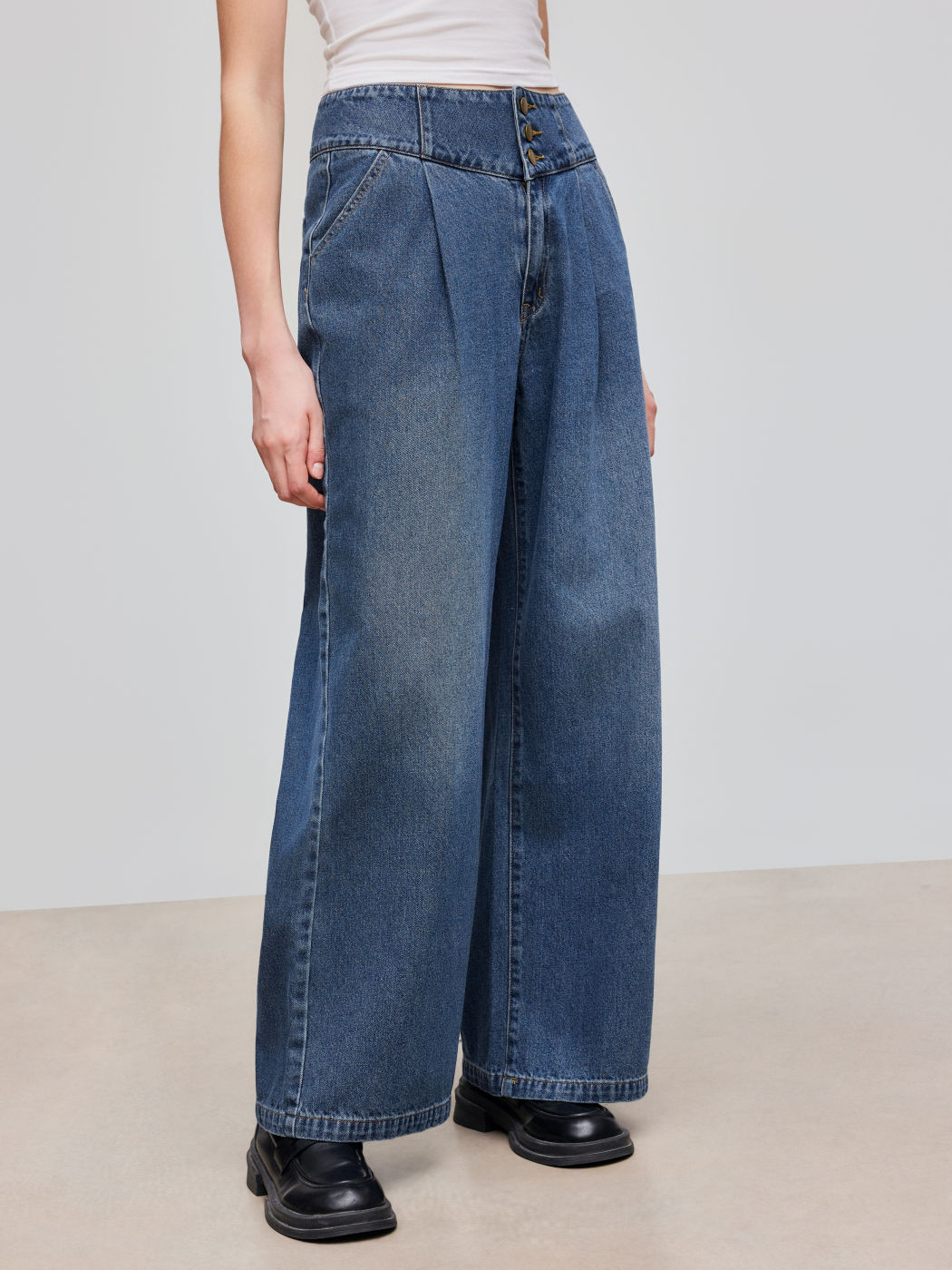 Denim Mid Rise Solid Button Pocket Wide Leg Jeans