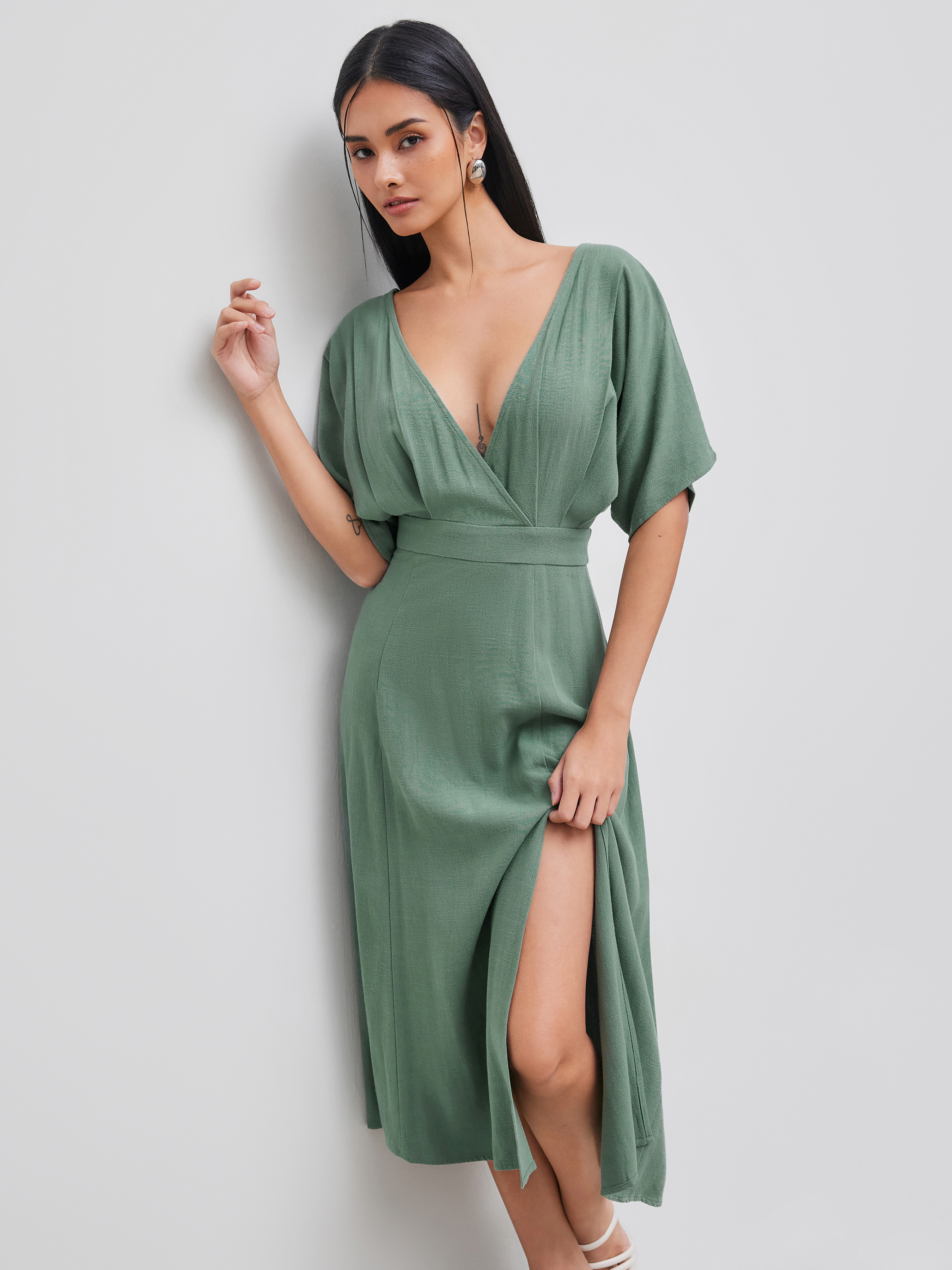 【送料&関税込】  Linen Blend Ns V Neck Dress Linen Blend V-Neck Shirtdress