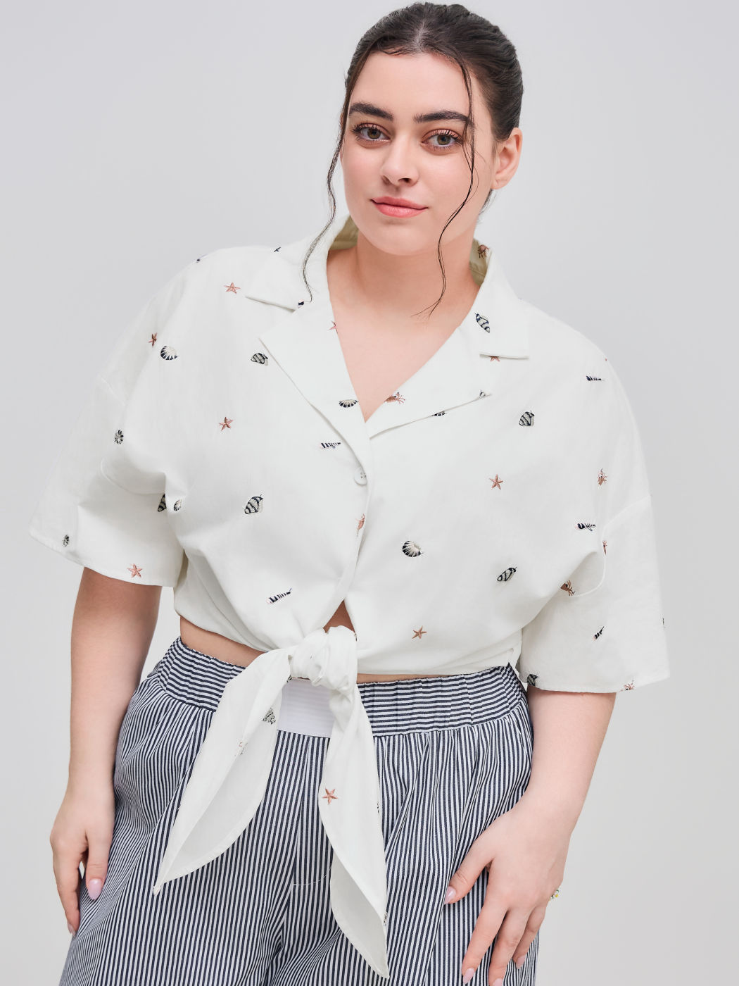 100% Cotton Collar Seafood Embroidery Knotted Short Sleeve Blouse Curve & Plus