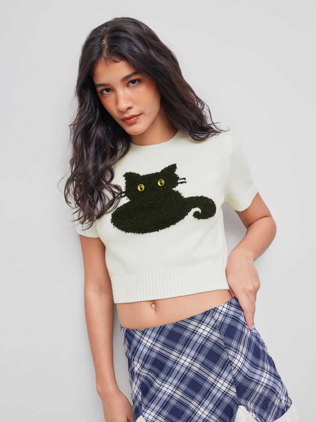 Knit Round Neckline Cat Graphic Crop Short Sleeve Top