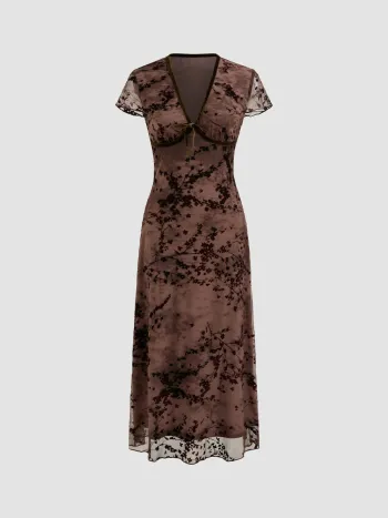 Robe mi-longue en maille à volants florale à nœud