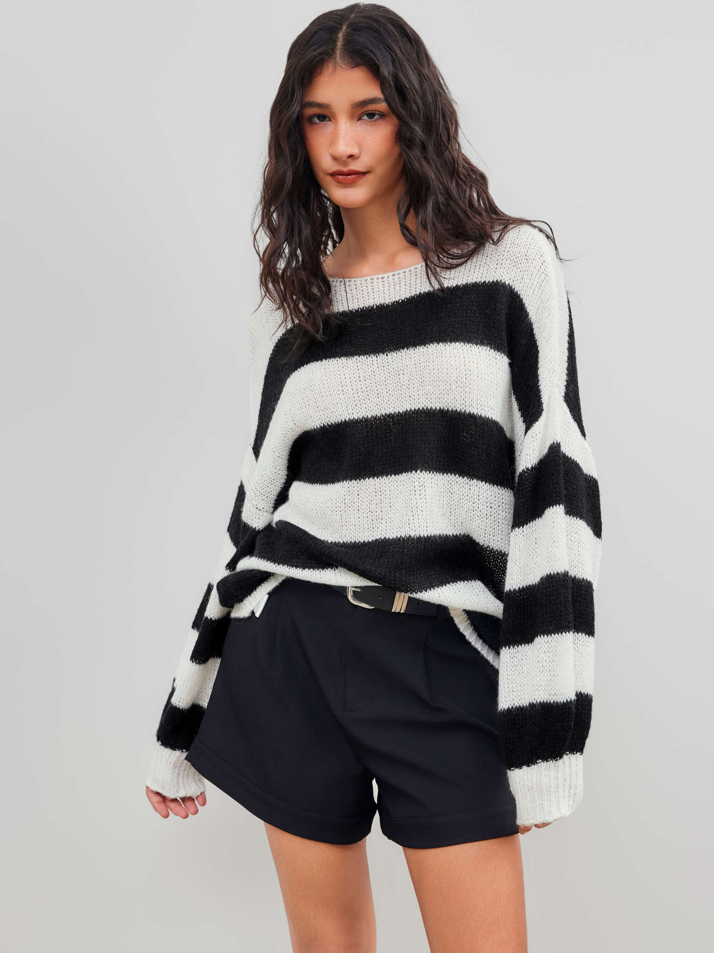 Knit V-neck 23 Hollow Out Short Sleeve Top