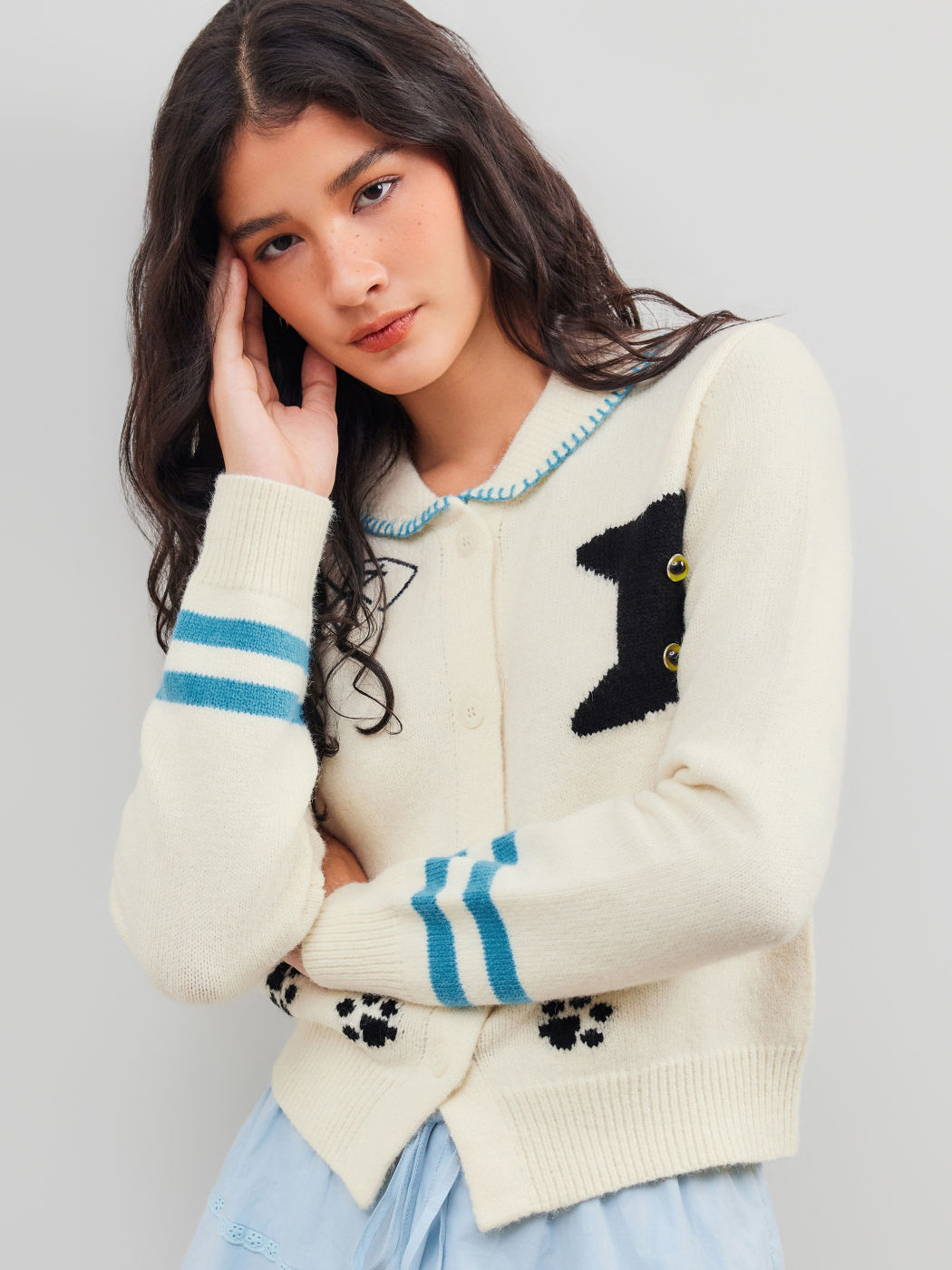 Katzenknopf Strickjacke mit Kragen