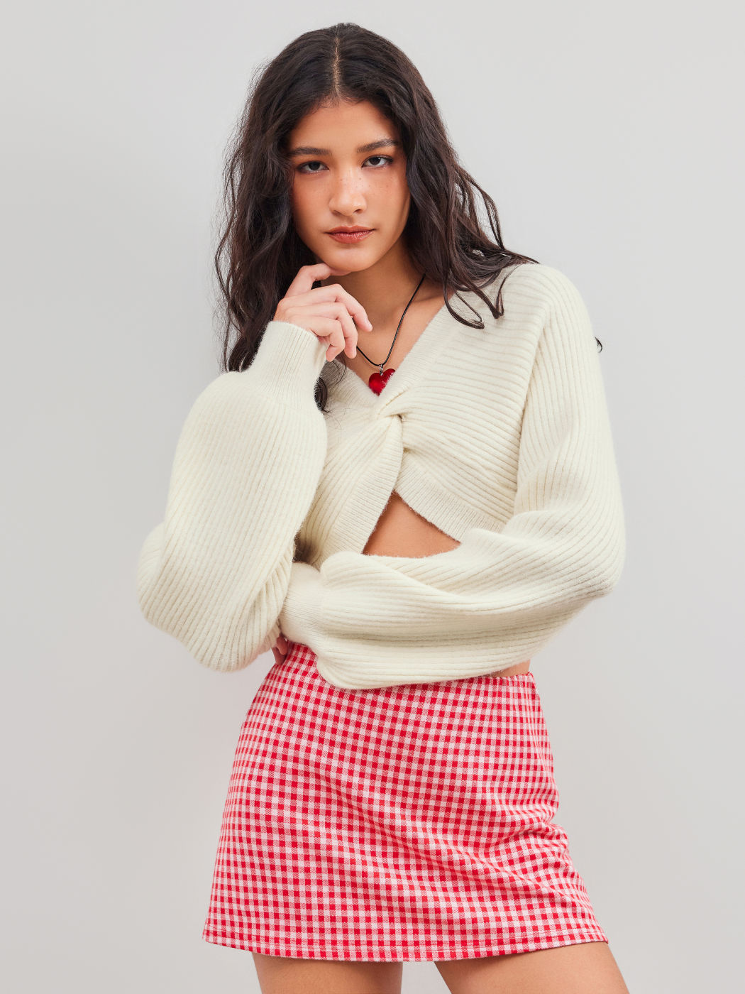 Knit V-neck Solid Twist Crop Sweater