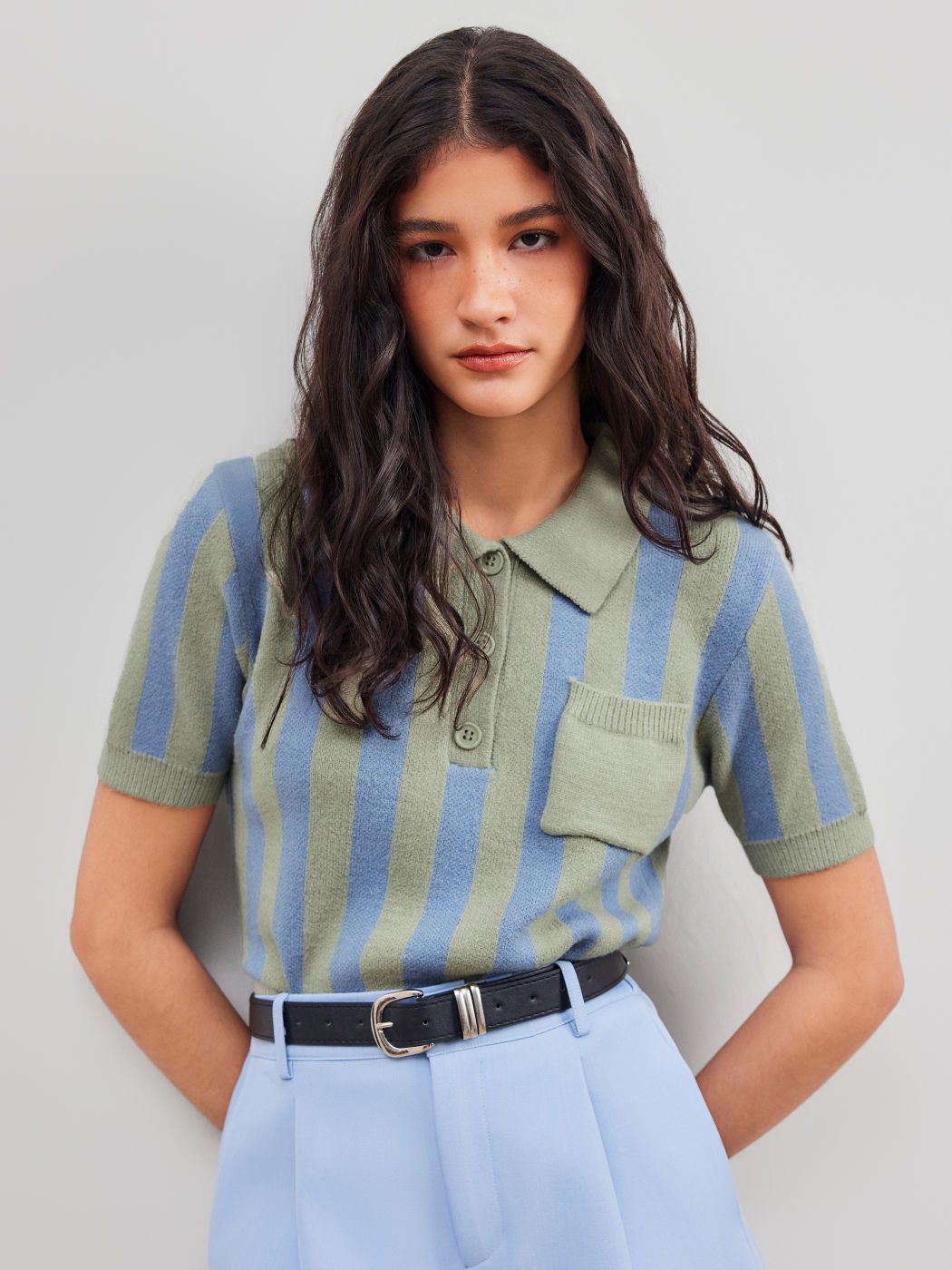 Strick-Poloshirt mit Streifen und Tasche, kurze Ärmel