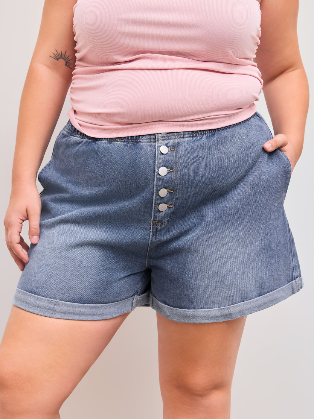 Denim Mid Rise Elastic Waist Solid Button Roll Hem Shorts Curve & Plus