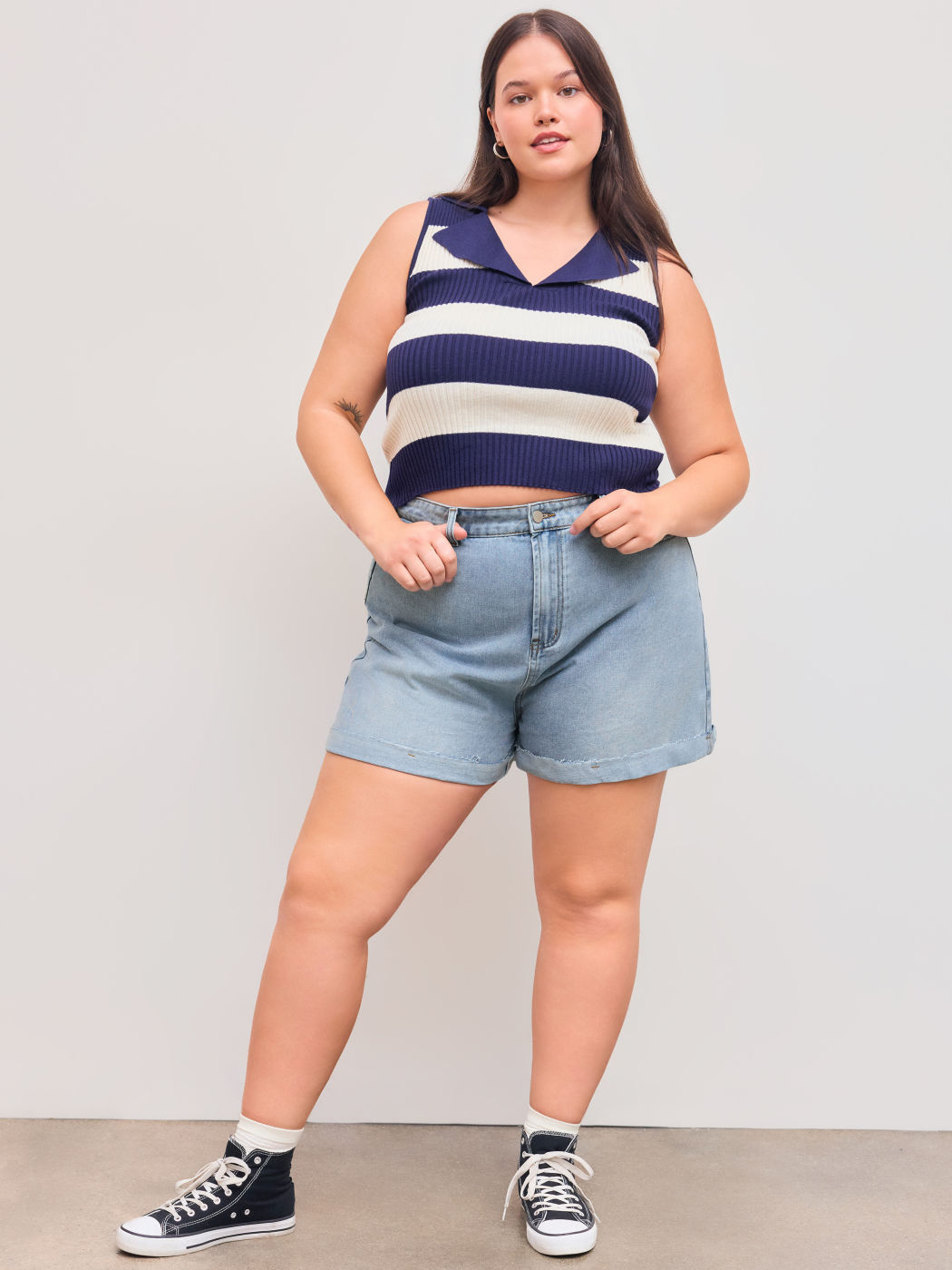 Denim Mid Rise Solid Pocket Roll Hem Shorts Curve & Plus