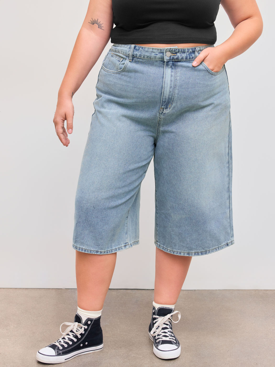Denim Mid Rise Solid Pocket Bermuda Jorts Curve & Plus