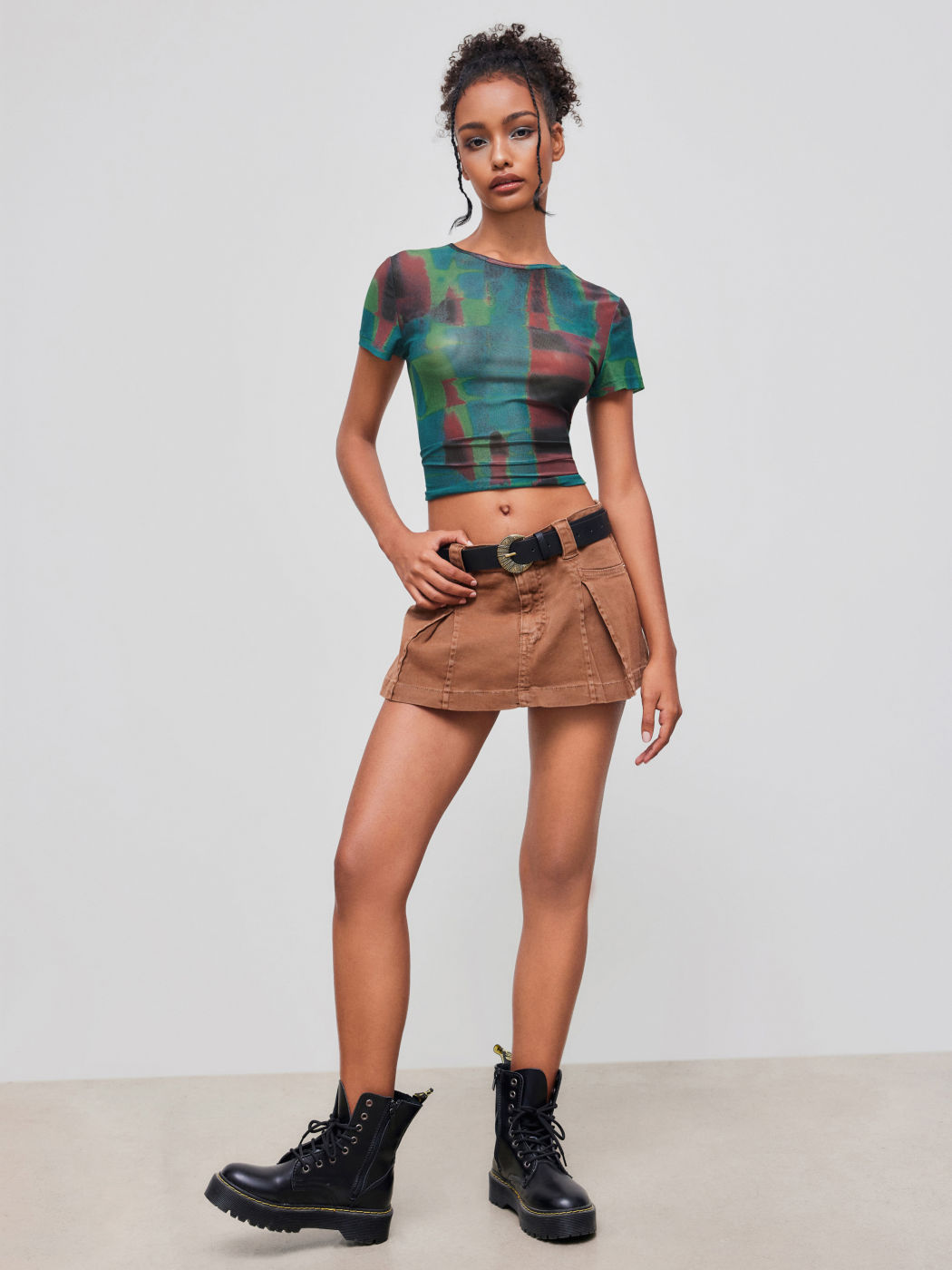 Mesh Round Neckline Abstract See-through Short Sleeve Top
