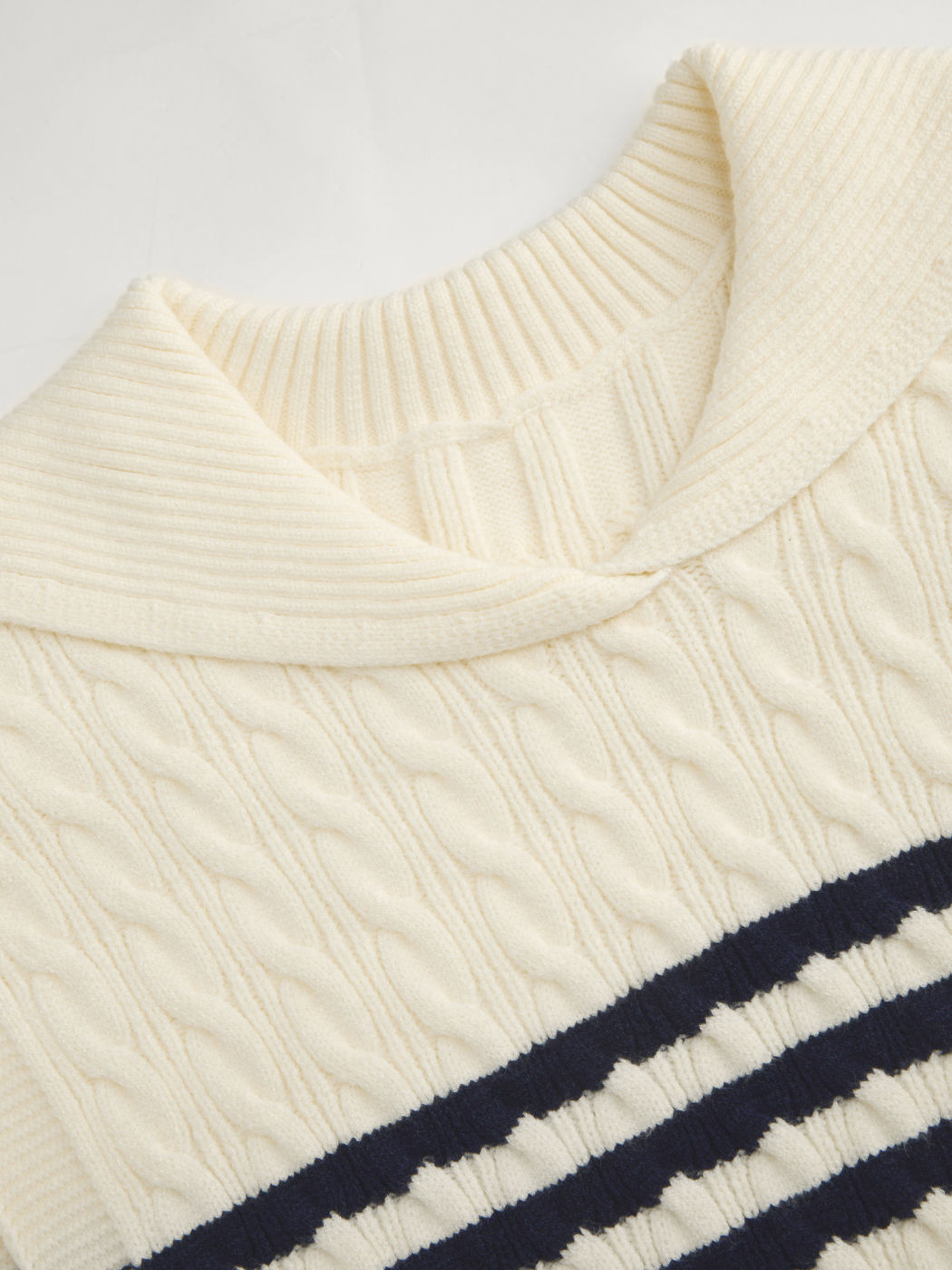 Cable Knit Collar Striped Knotted Vest