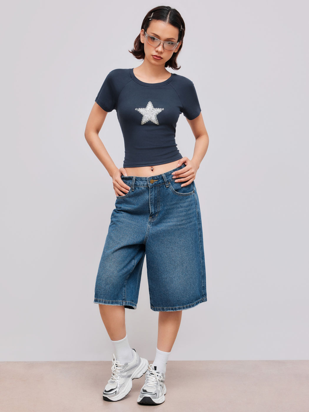 Round Neckline Sequin Star Crop Short Sleeve Tee