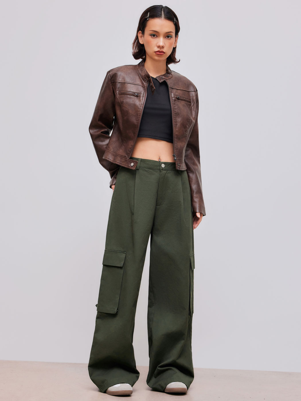 100% Cotton Mid Rise Solid Pocket Wide Leg Cargo Pants
