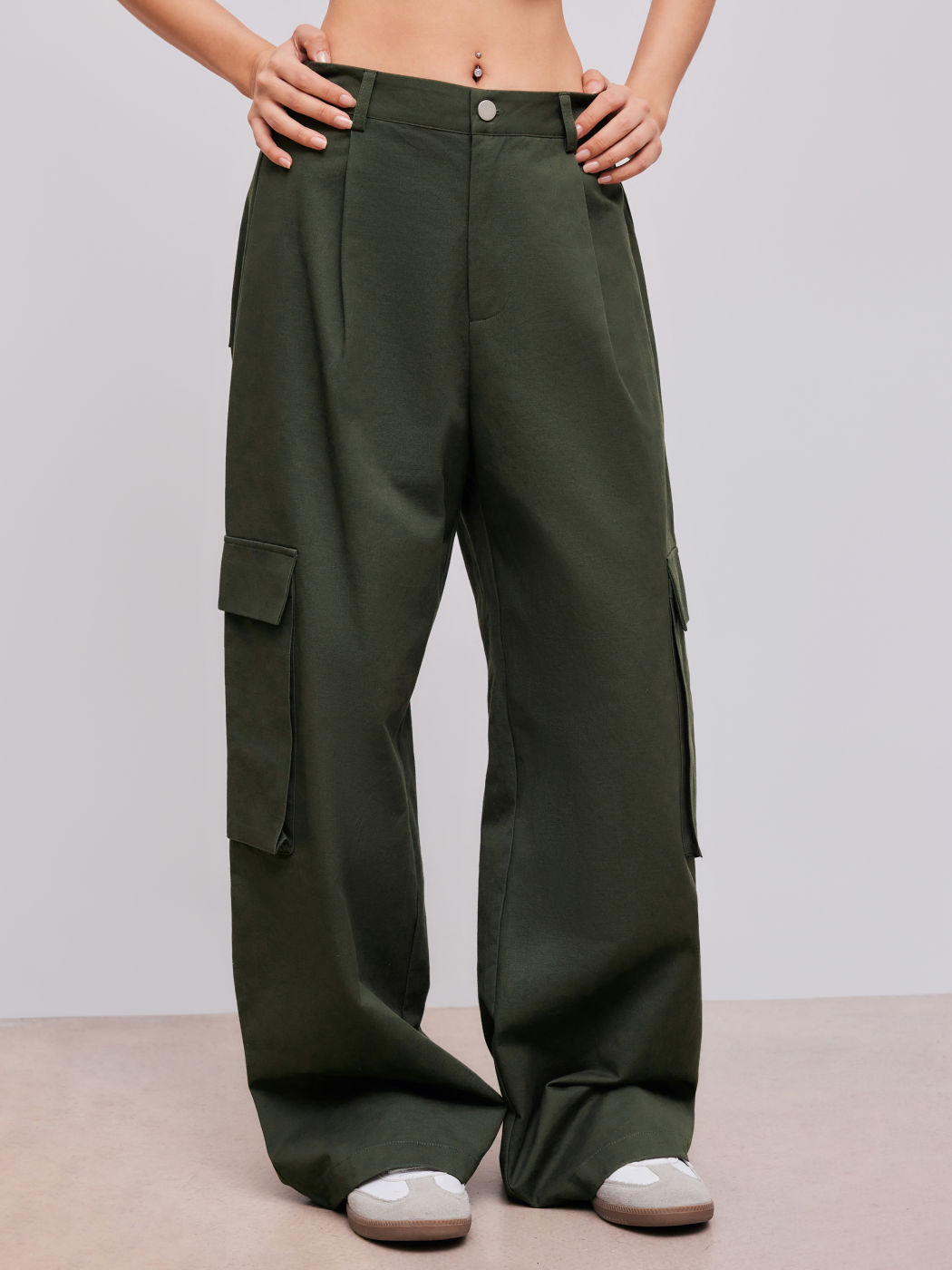 100% Cotton Mid Rise Solid Pocket Wide Leg Cargo Pants