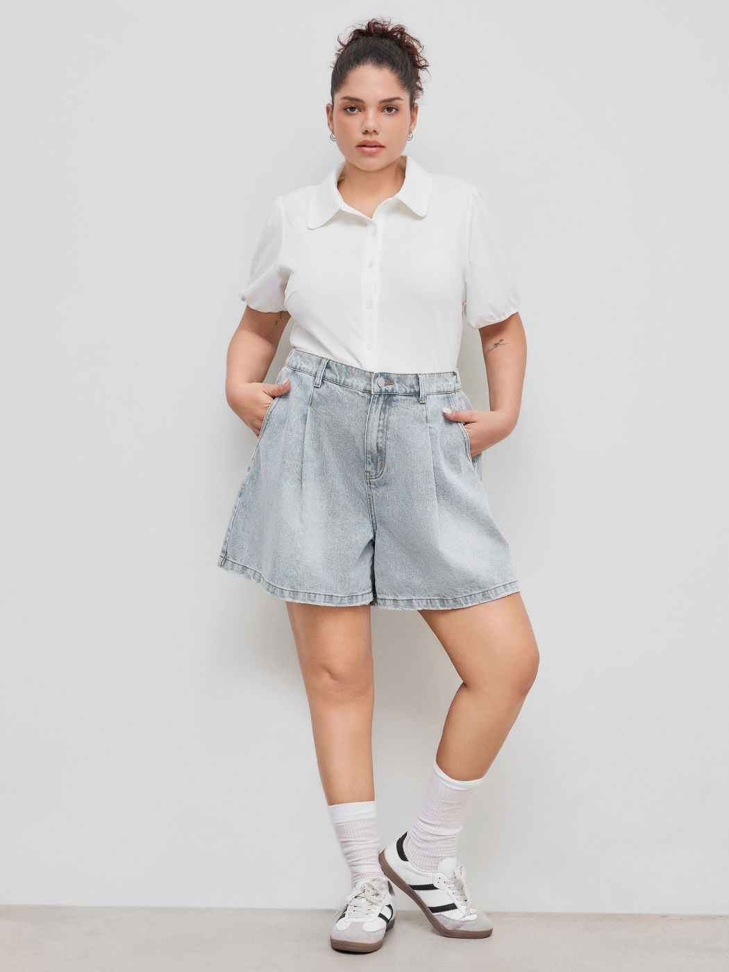 Denim Mid Rise Solid Pocket Bermuda Shorts Kurve & Plus