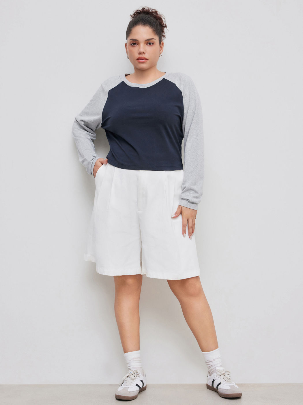 Cotton-blend Round Neckline Solid Raglan Sleeve Tee Curve & Plus