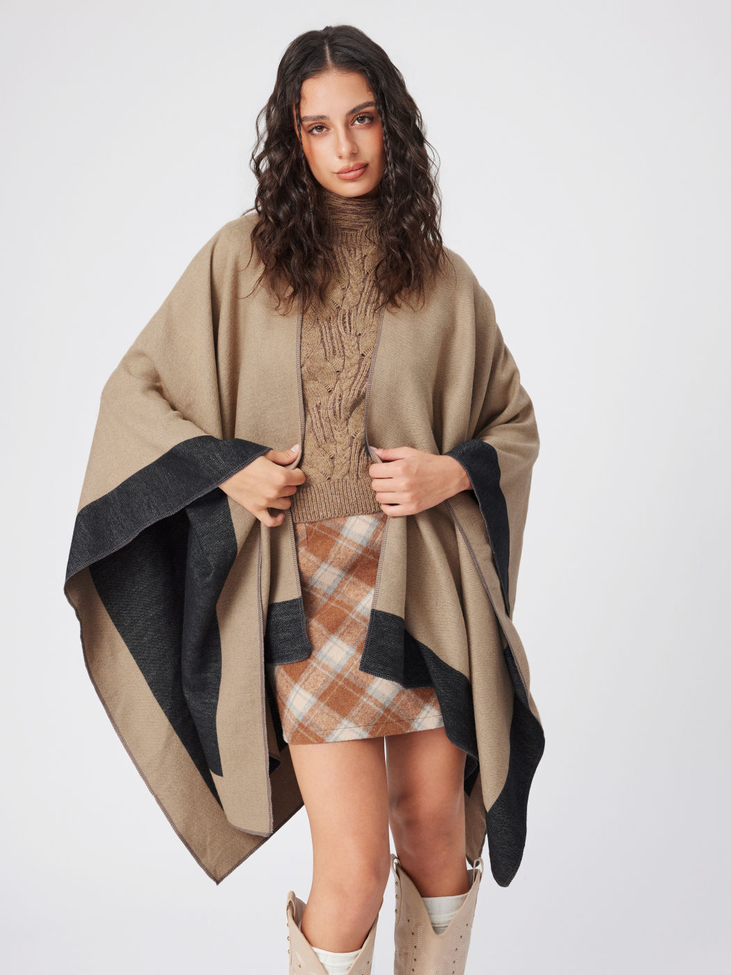 TWO-TONE SHAWL