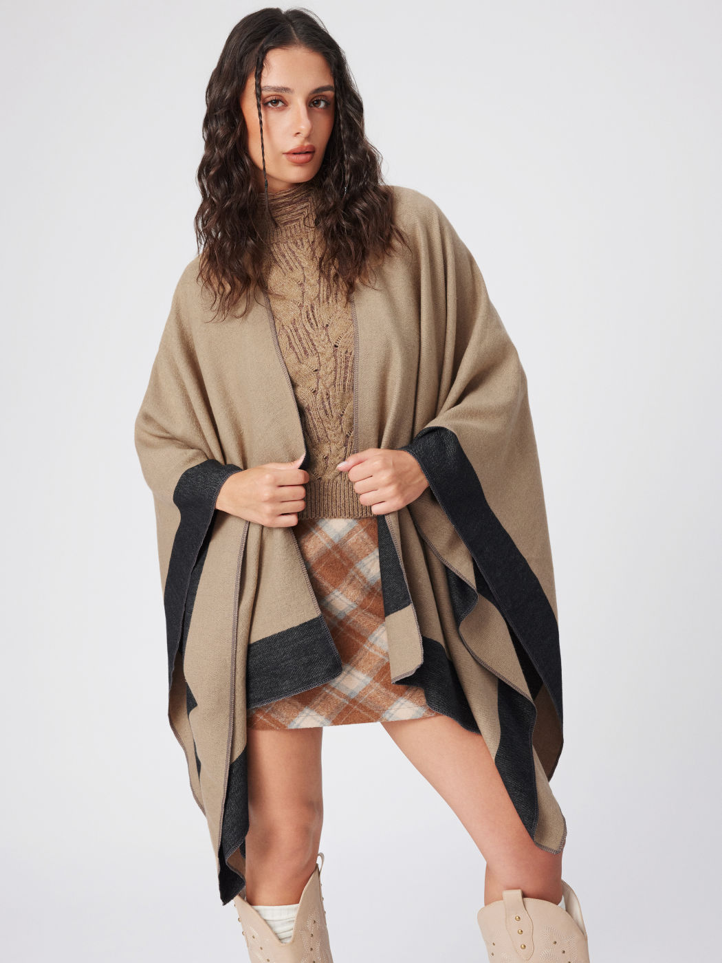 TWO-TONE SHAWL