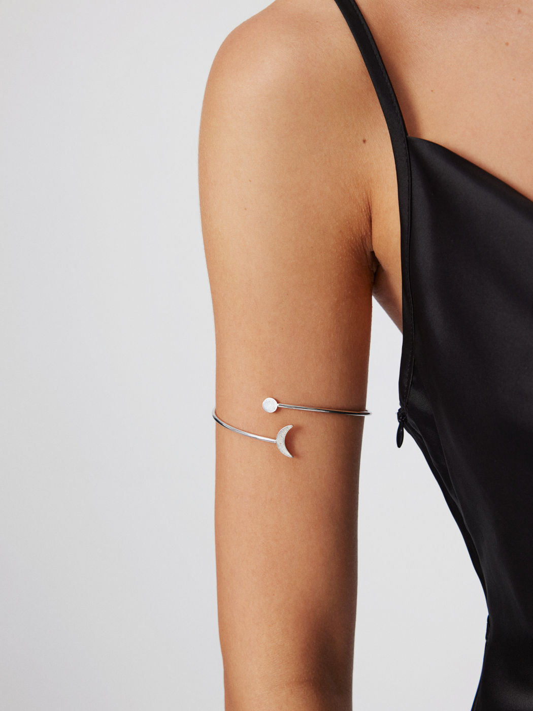 MOON ARM CUFF