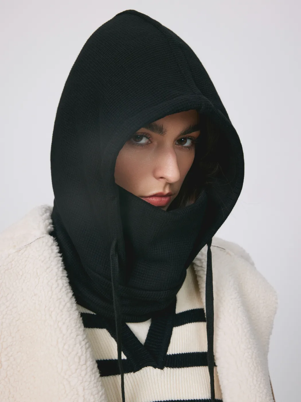 DRAWSTRING WAFFLE BALACLAVA CAP