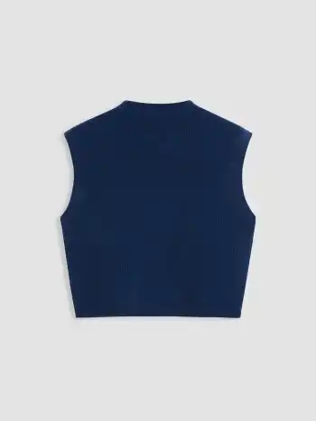 Knitted Round Neckline Bowknot Bear Vest