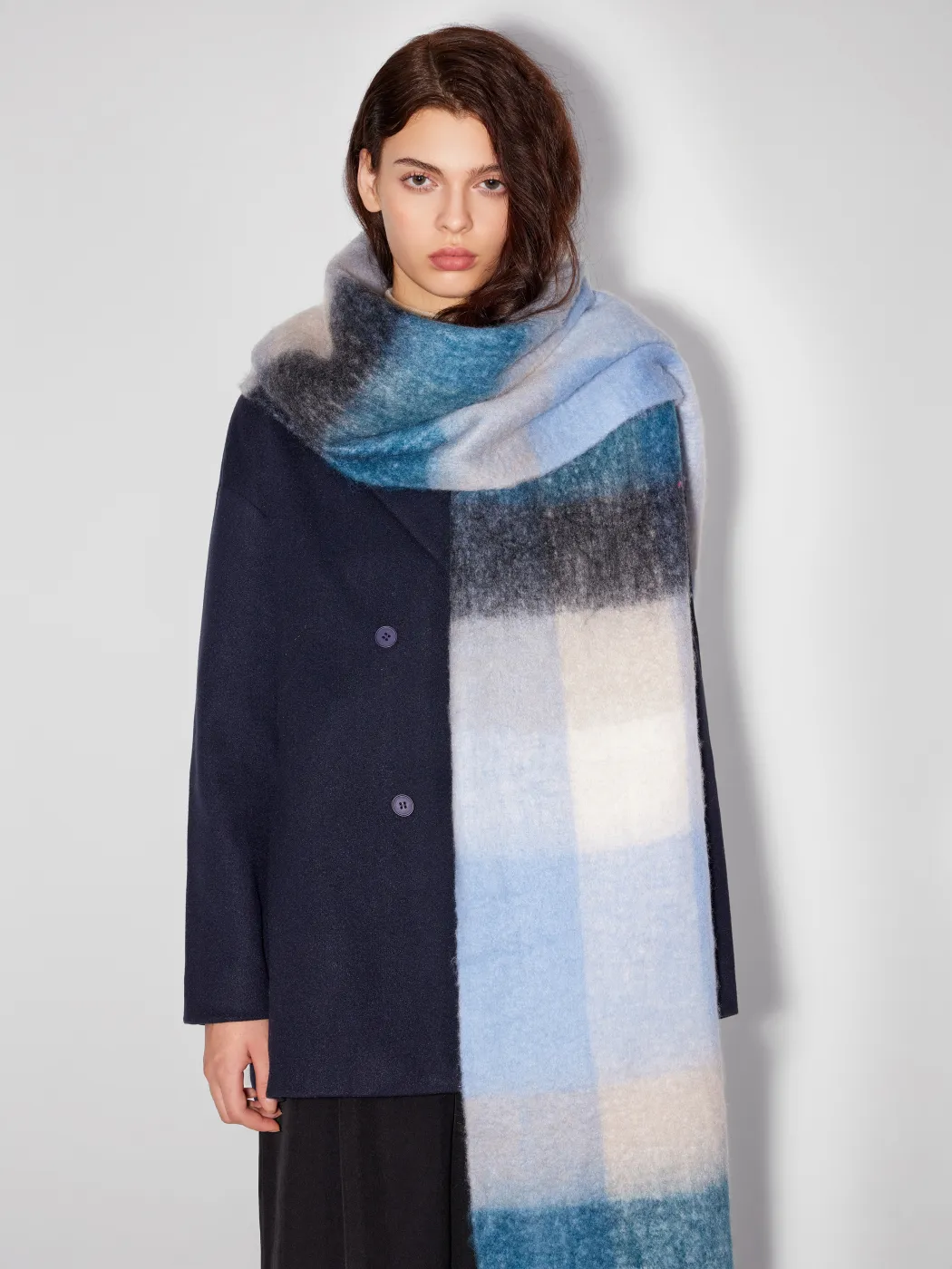 GRADIENT PLAID SCARF