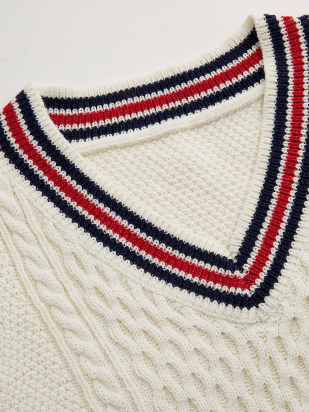 Cable Knit V-neck Striped Contrasting Binding Vest