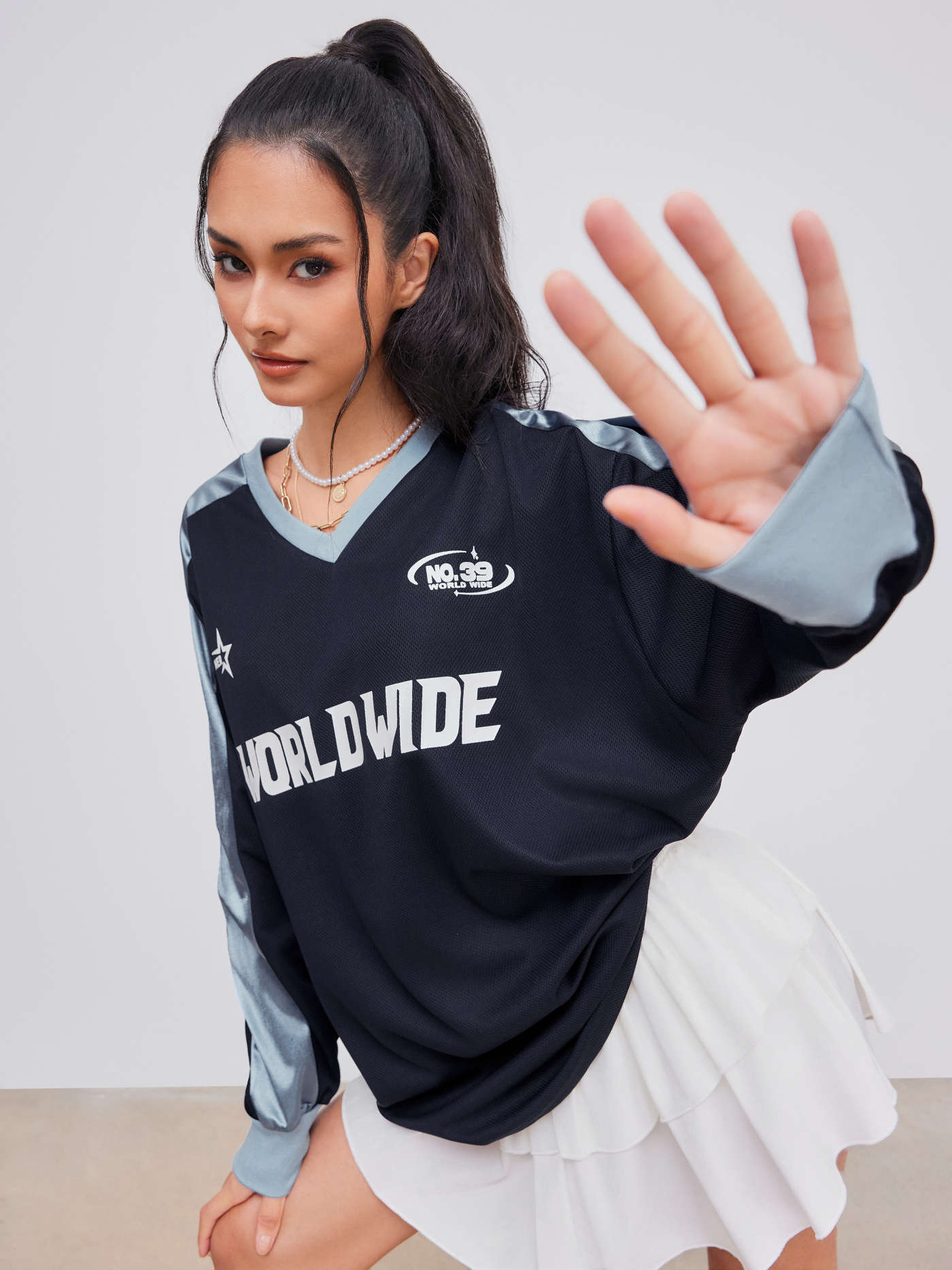 World Wide V-neck Graphic Oversized Tee