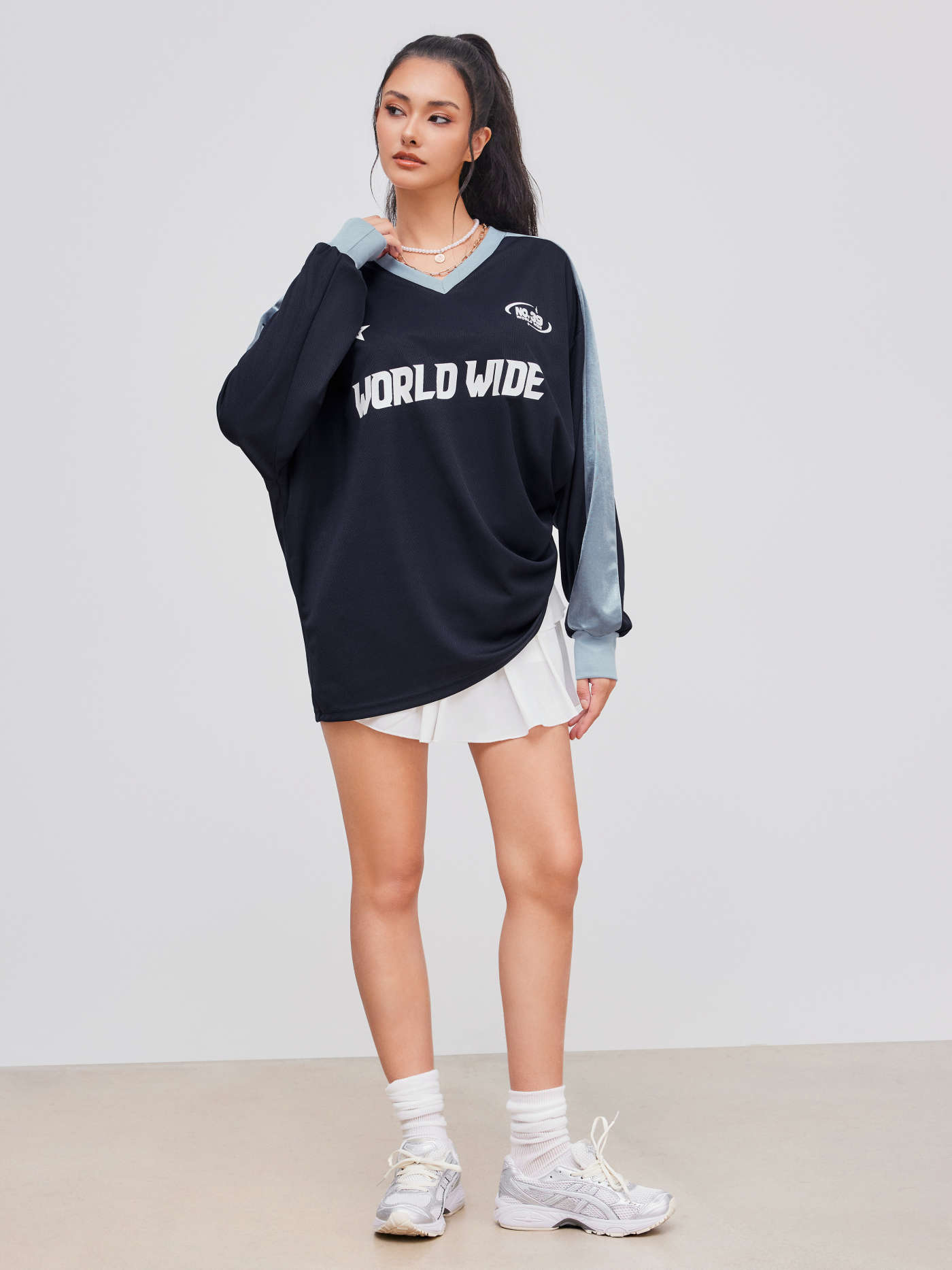 World Wide V-neck Graphic Oversized Tee