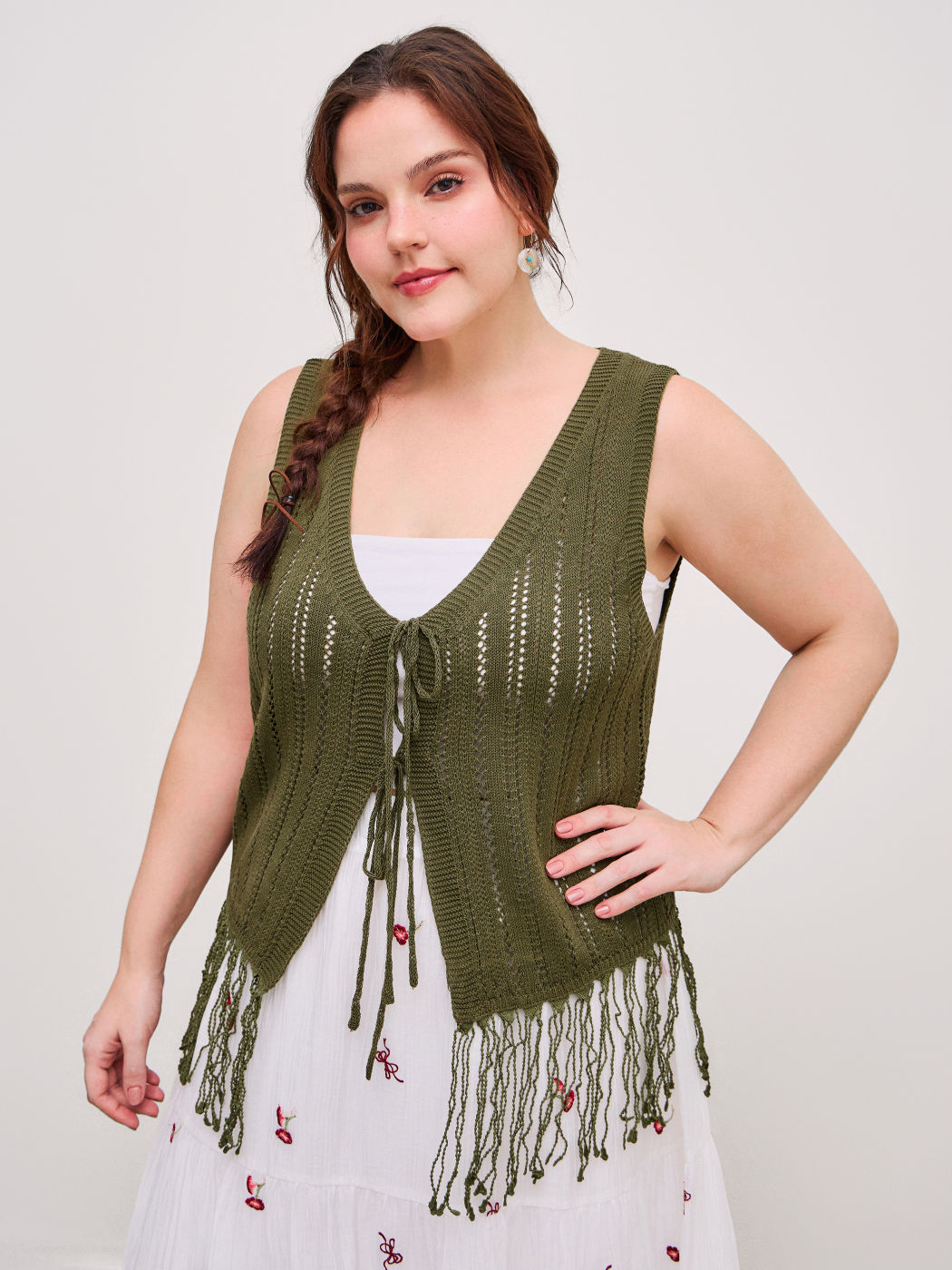 Knit V-neck Solid Tassel Tie Front Crop Vest Curve & Plus