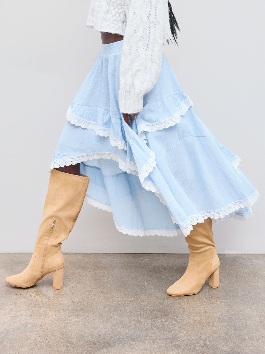100% Baumwolle Mid Rise Unifarbe Broderie Anglaise Asymmetrischer Saum Rüschen Maxi Rock