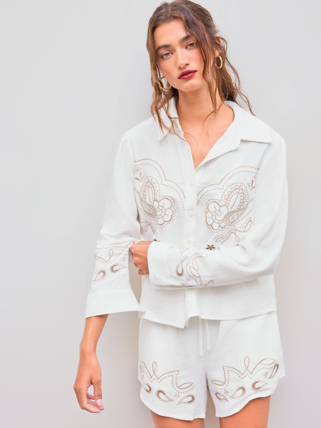 Collar Paisley Embroidery Long Sleeve Shirt