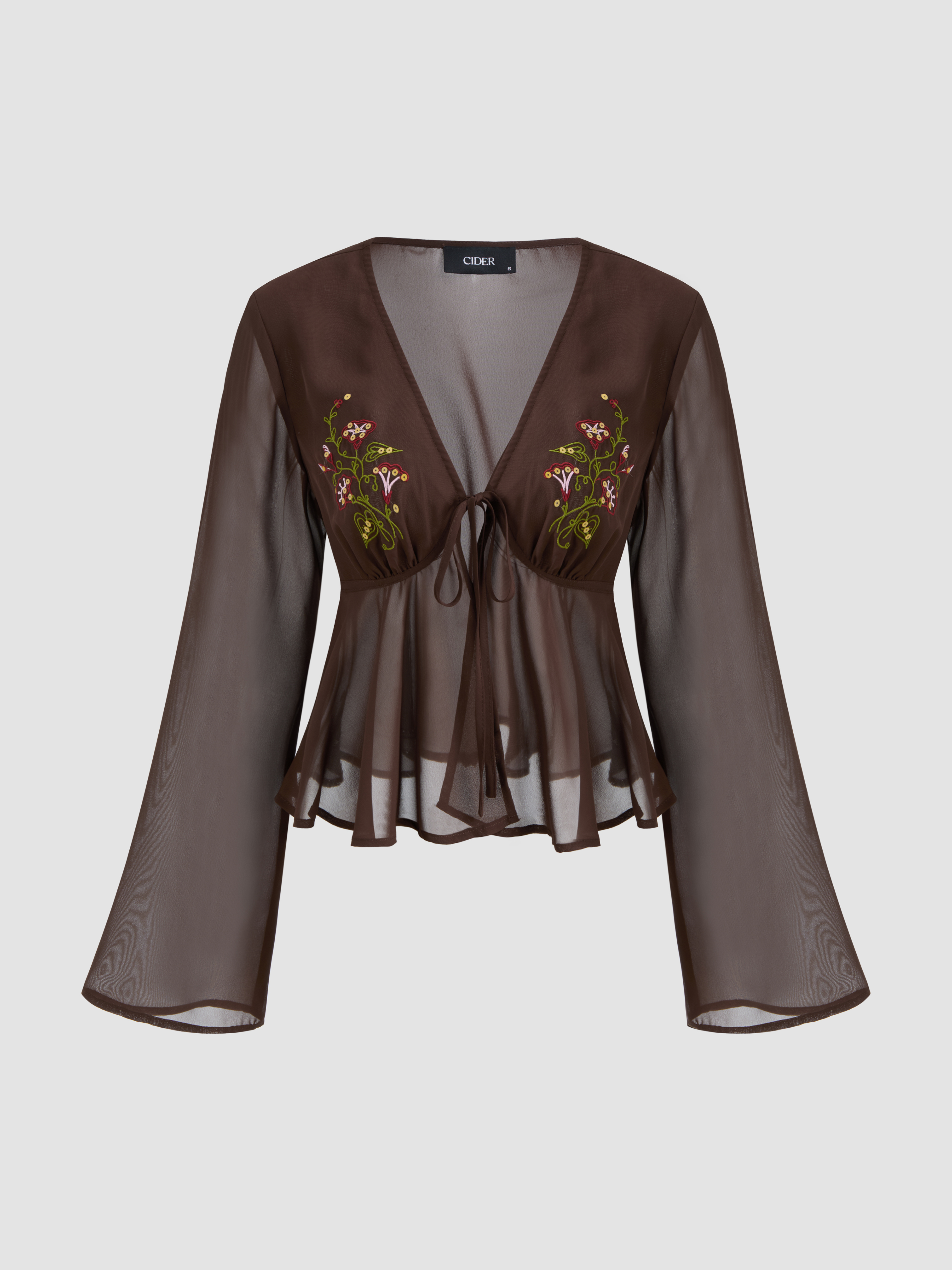 Acka】 embroidery frill blouse