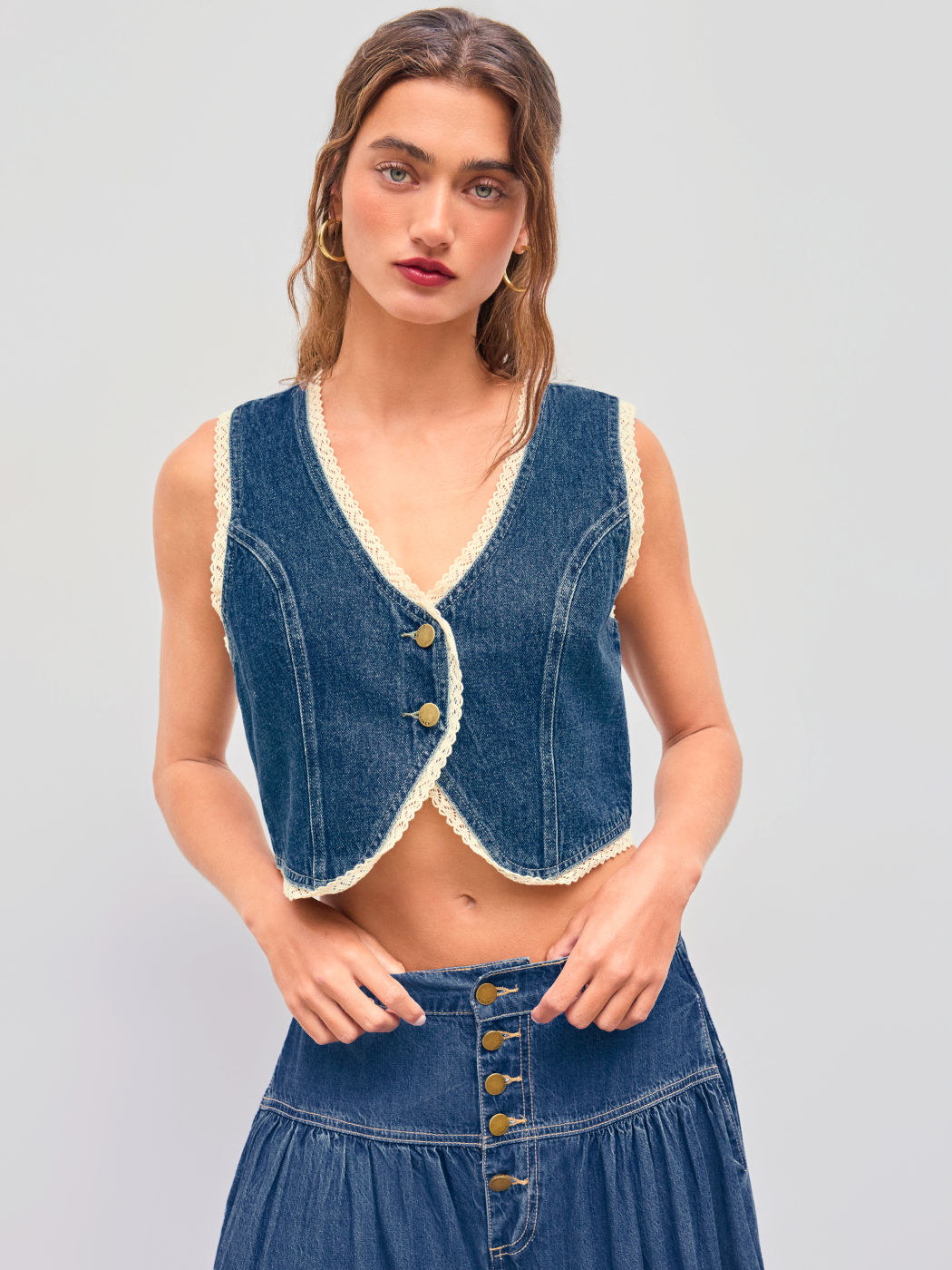 Denim V-neck Solid Contrasting Binding Button Crop Vest