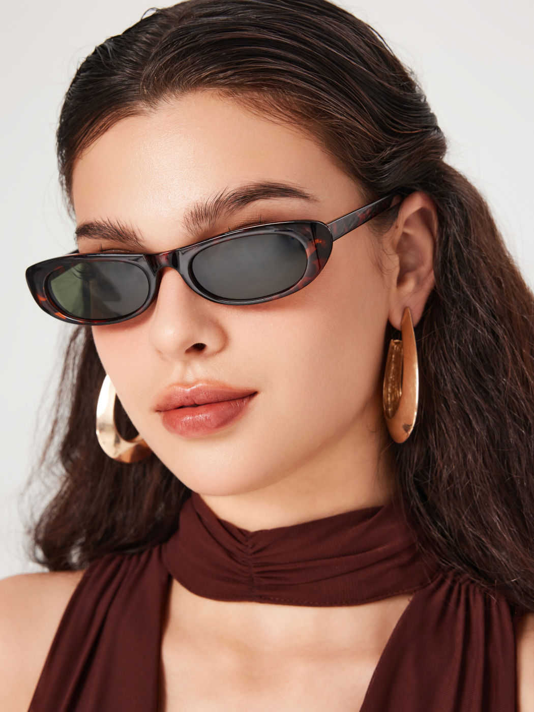 OCCHIALI ALLA MODA CON MONTATURA OVALE