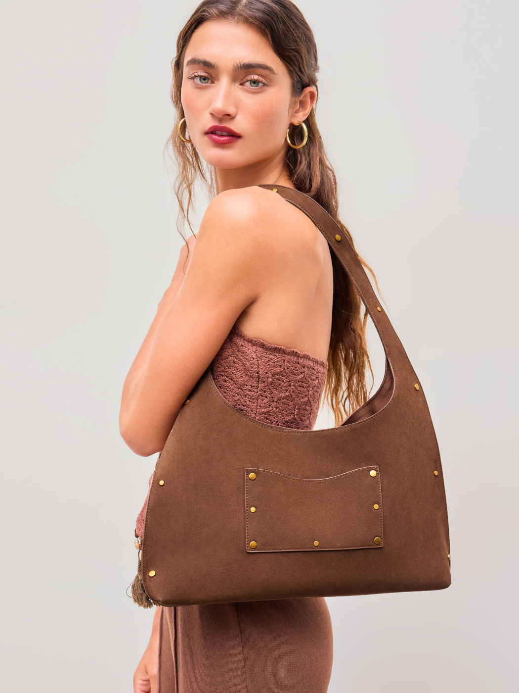 Genietete Wildleder Schultertasche