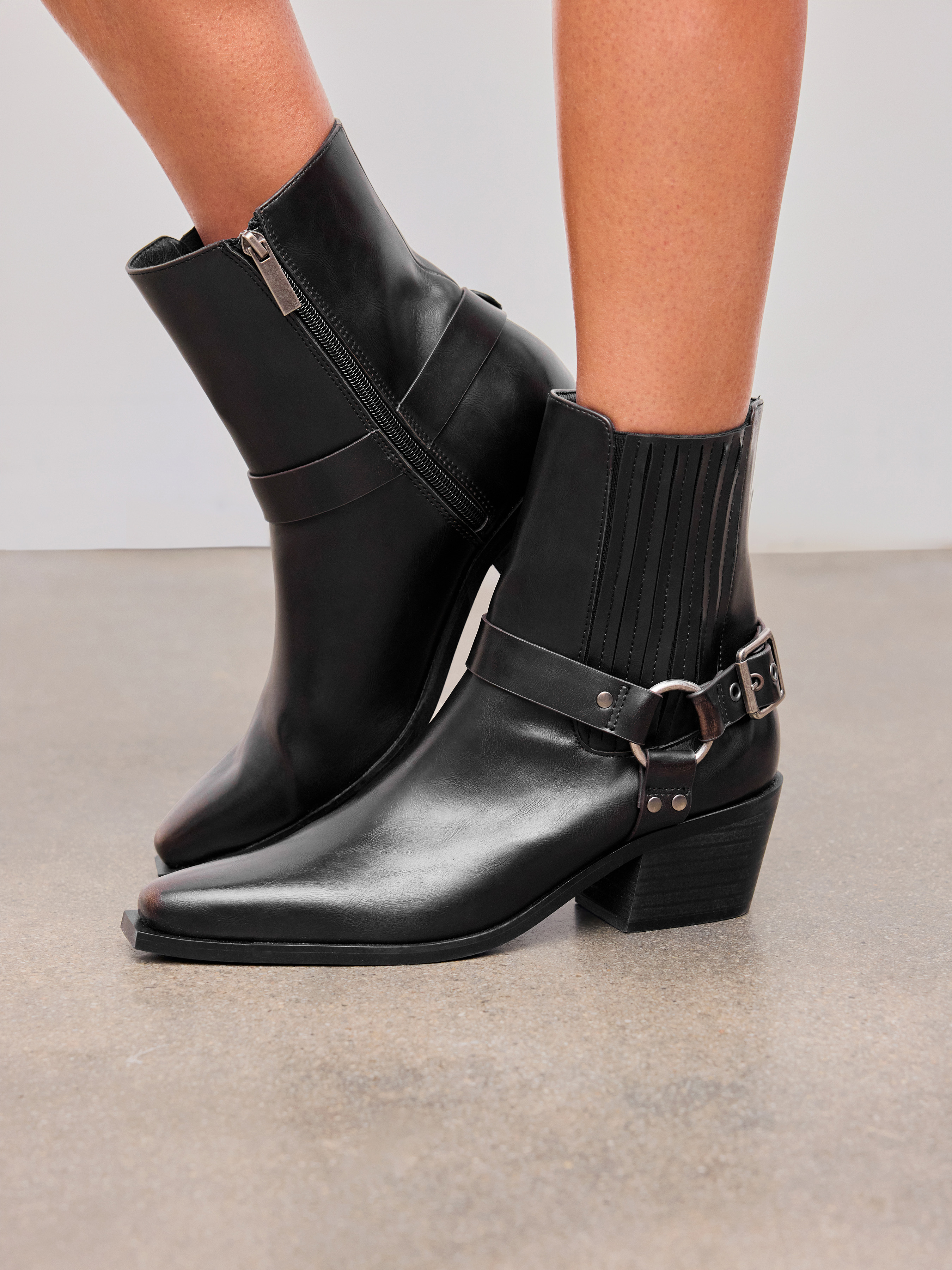 Festival Outfits Buckle Chunky Heeled Ankle Chelsea Boots For Music  Festival/Live House