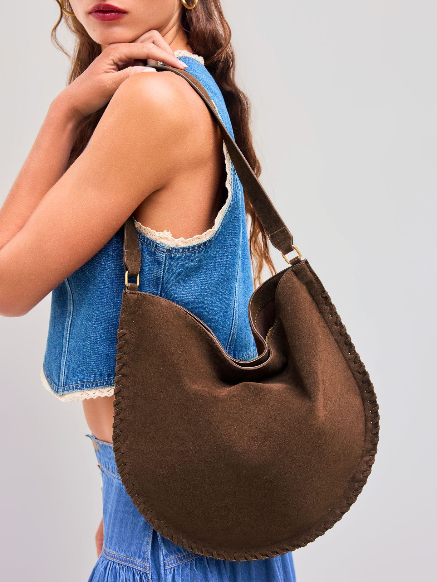 Geflochtene Wildleder Schultertasche