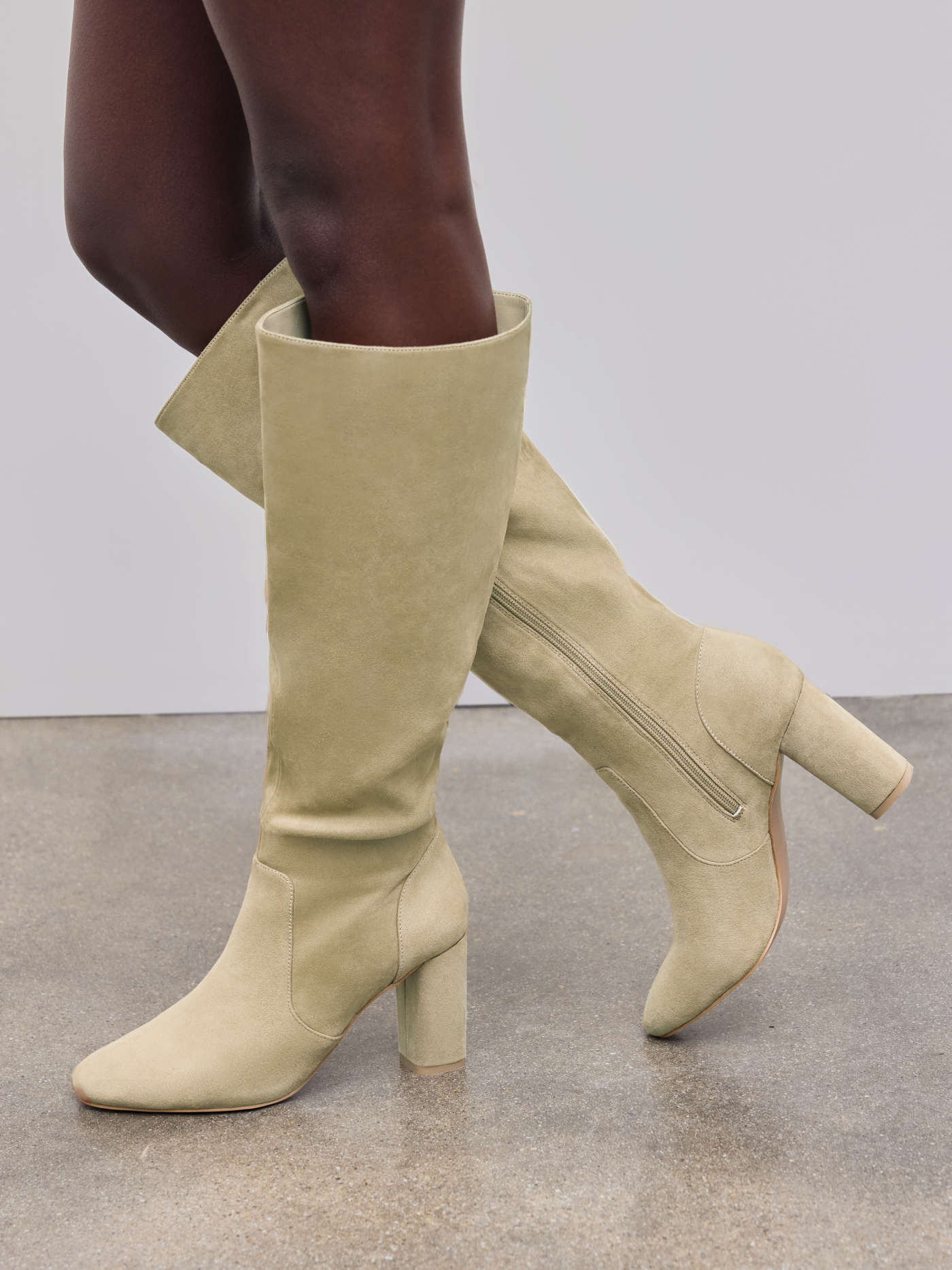 SUEDE CHUNKY HEEL KNEE HIGH BOOTS
