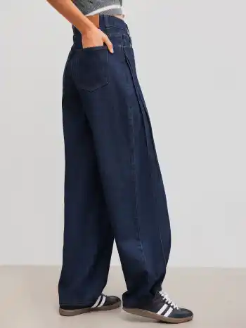Cider High Rise Solid Pocket Baggy Jeans