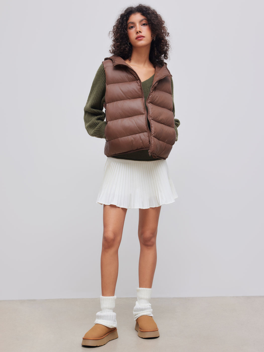 Hooded Solid Zipper Pocket Puffer Vest