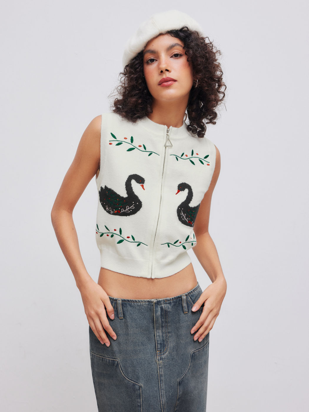 Knit Swan Leaf Embroider Zipper Vest