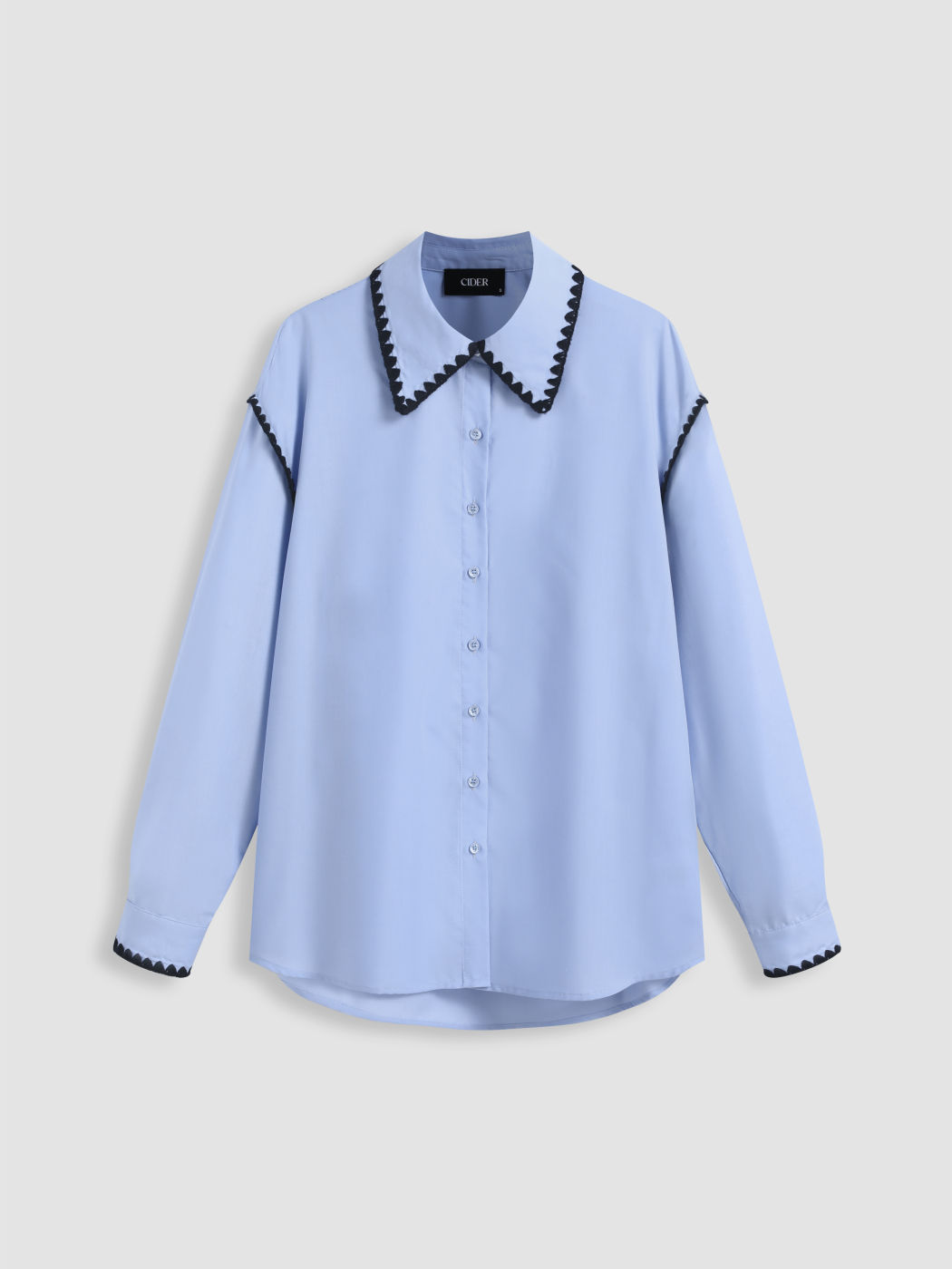 Camicia oversize a maniche lunghe con colletto a contrasto