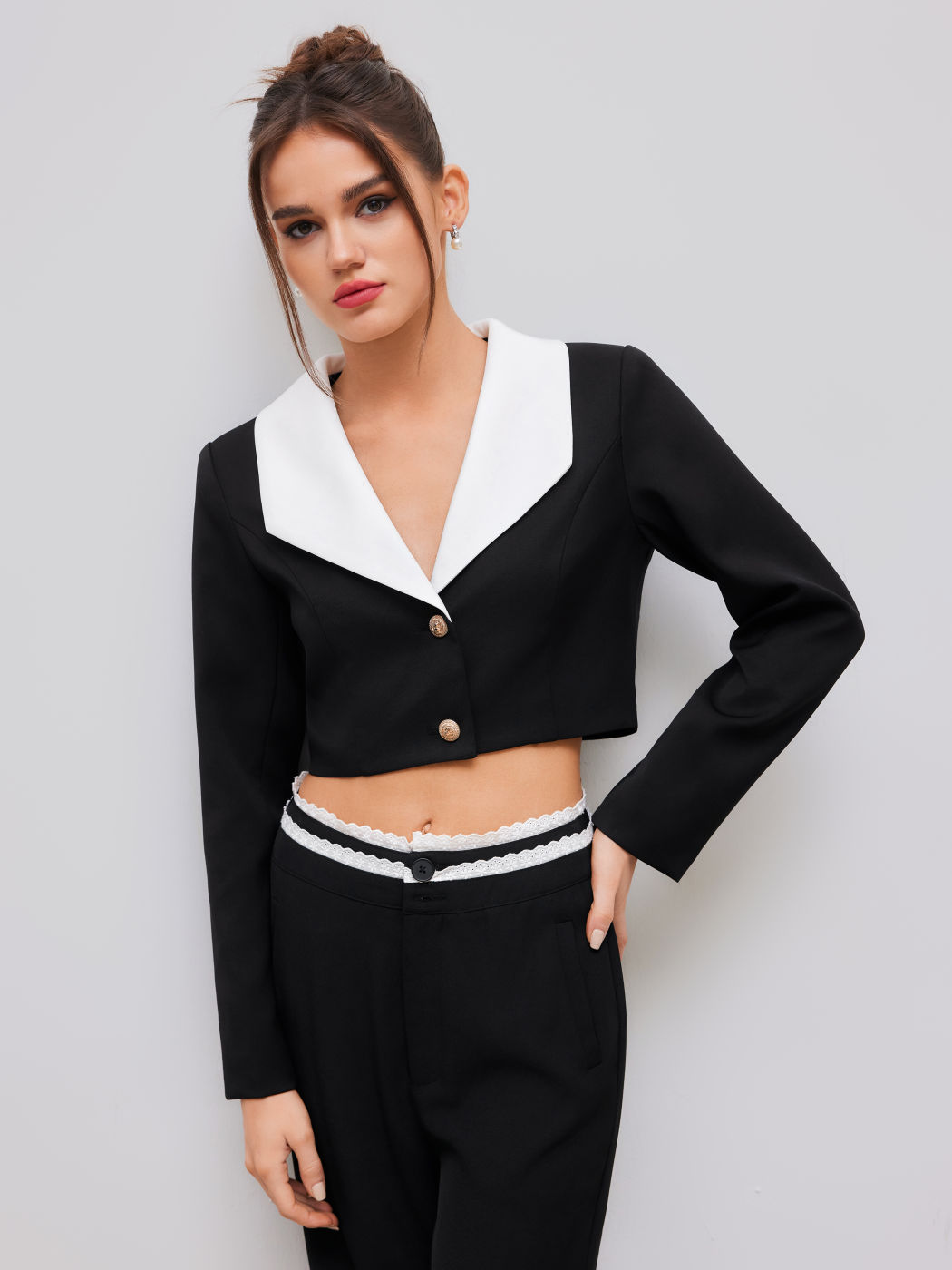 Blazer a maniche lunghe con colletto e bottoni solidi