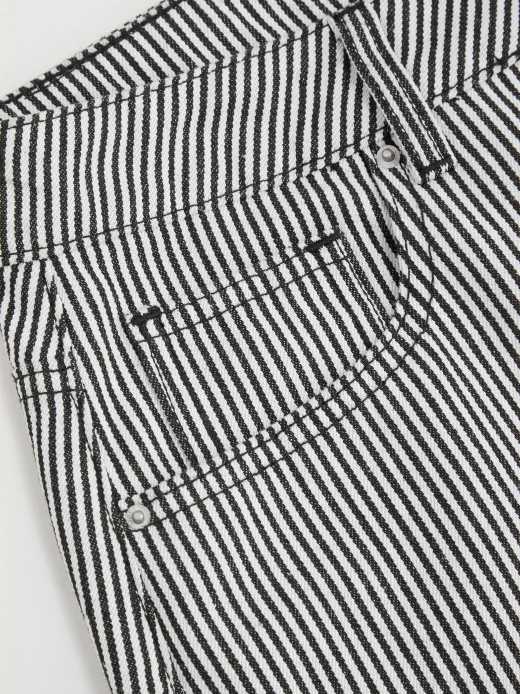 Cider Denim Mid Rise Gestreifter Midi-Rock mit geteilten Taschen