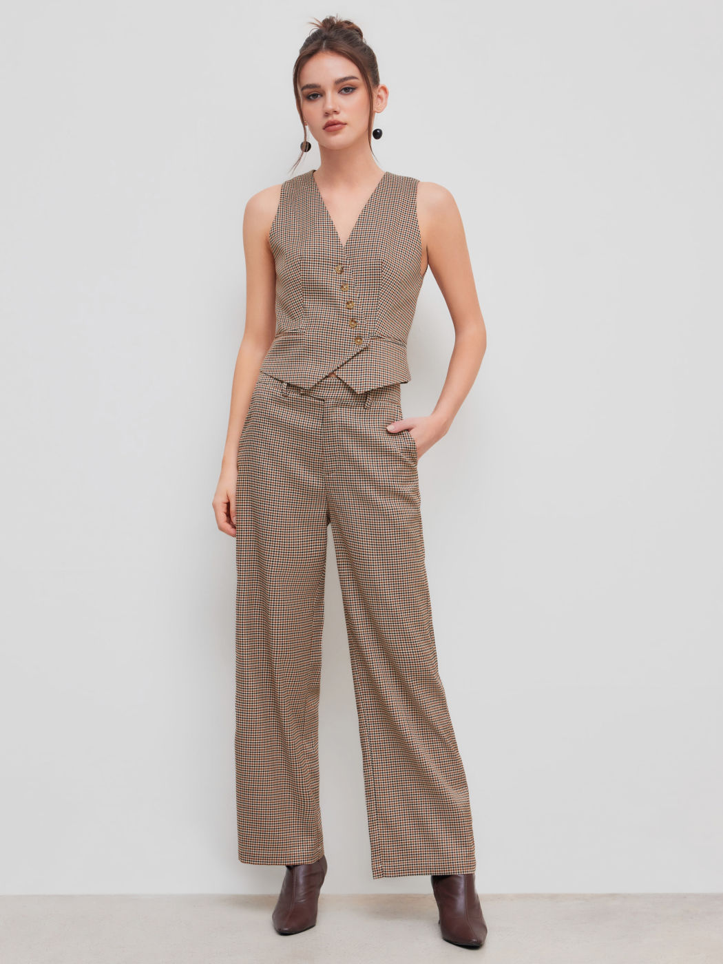 Mid Rise Houndstooth Pocket Wide Leg Trousers