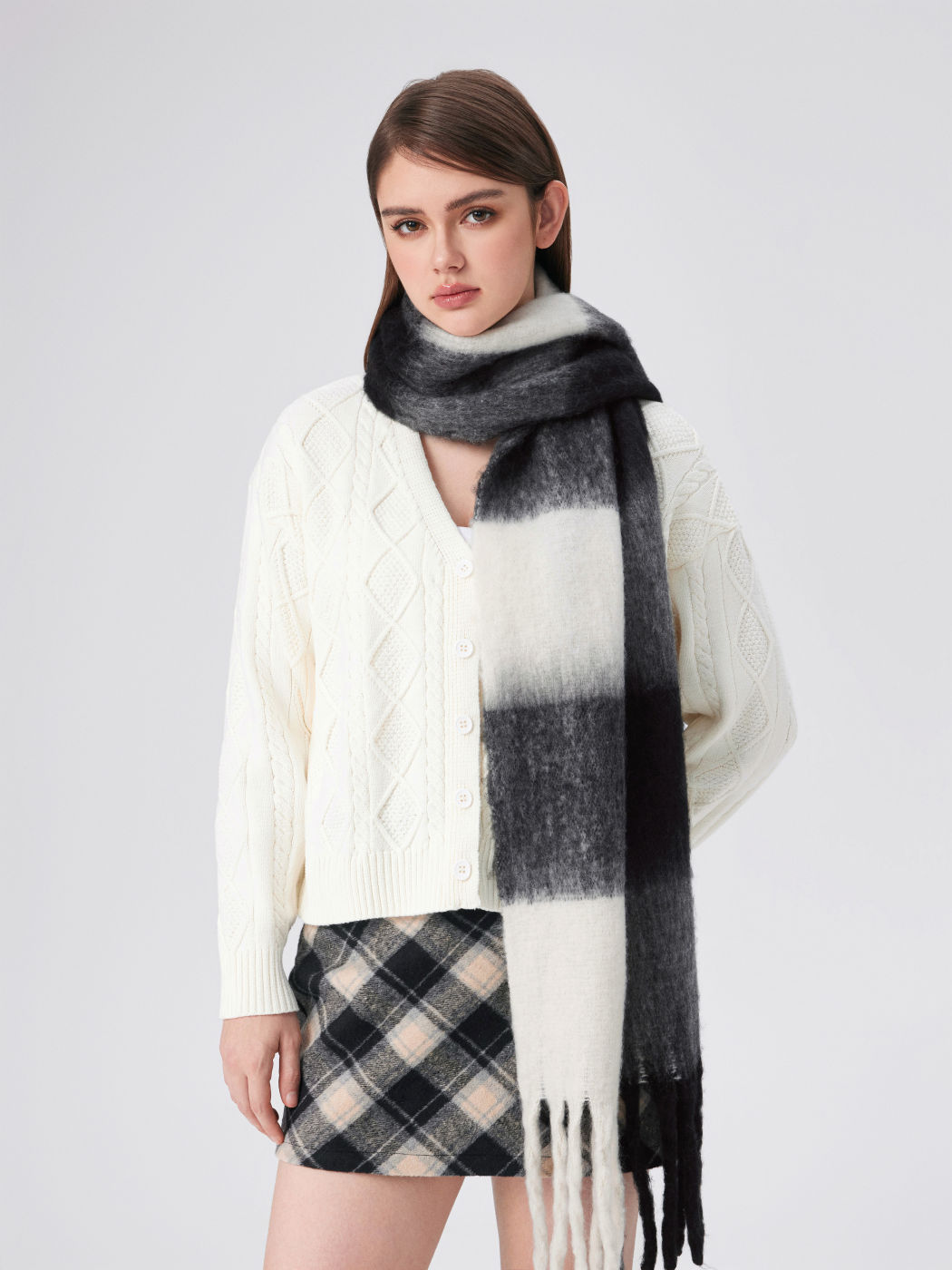 PLAID TASSEL SCARF