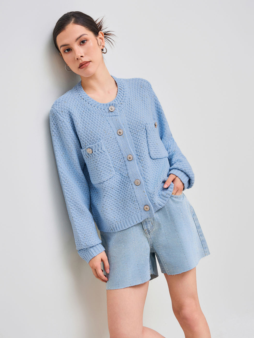 Knit Round Neckline Solid Button Pocket Cardigan