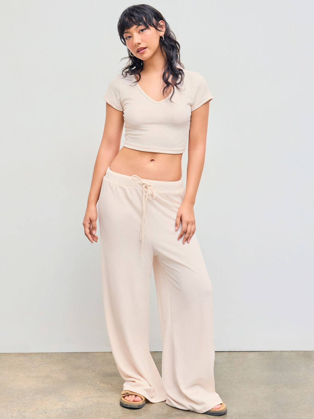  V-Ausschnitt Kurzarm Crop Tee & Knoten Weite Bein Hosen Set